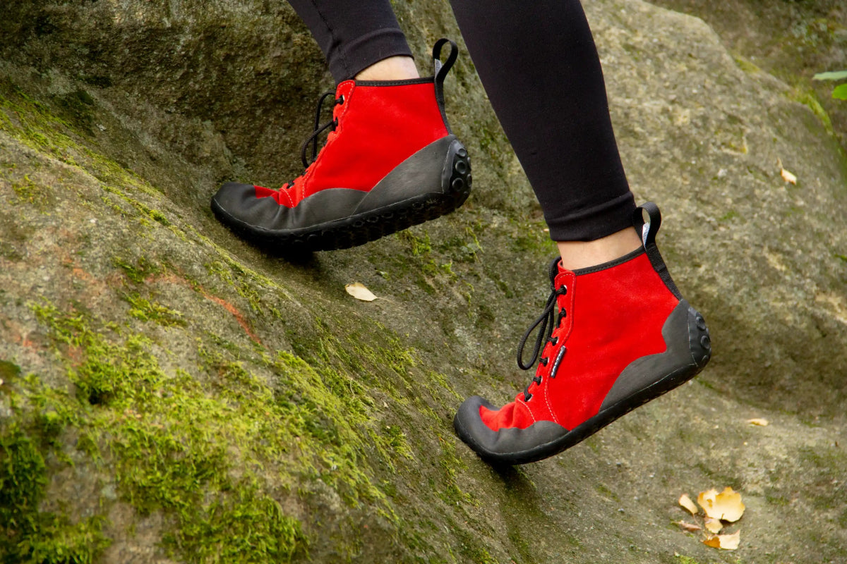 Saltic | Outdoor High | Mångsidiga outdoor-kängor för vår till höst Saltic TJÅKKO