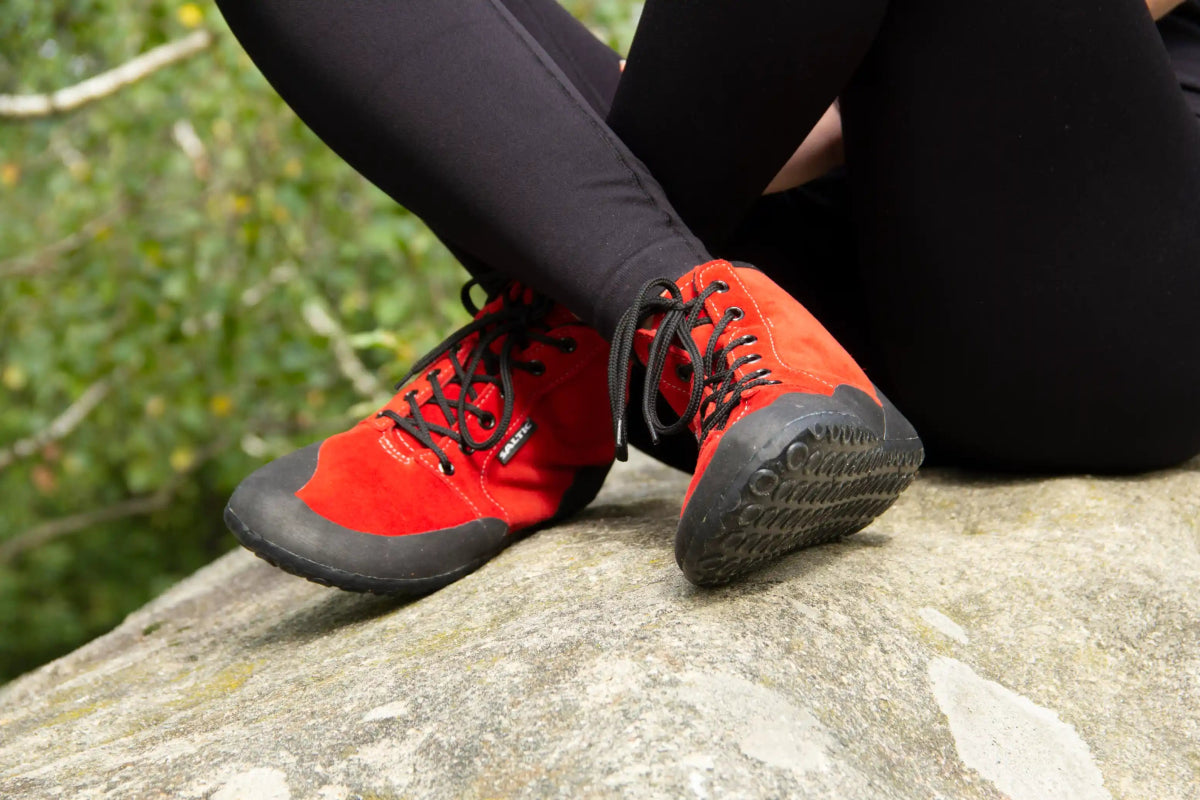 Saltic | Outdoor High | Mångsidiga outdoor-kängor för vår till höst Saltic TJÅKKO