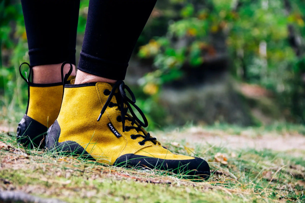 Saltic | Outdoor High | Mångsidiga outdoor-kängor för vår till höst Saltic TJÅKKO