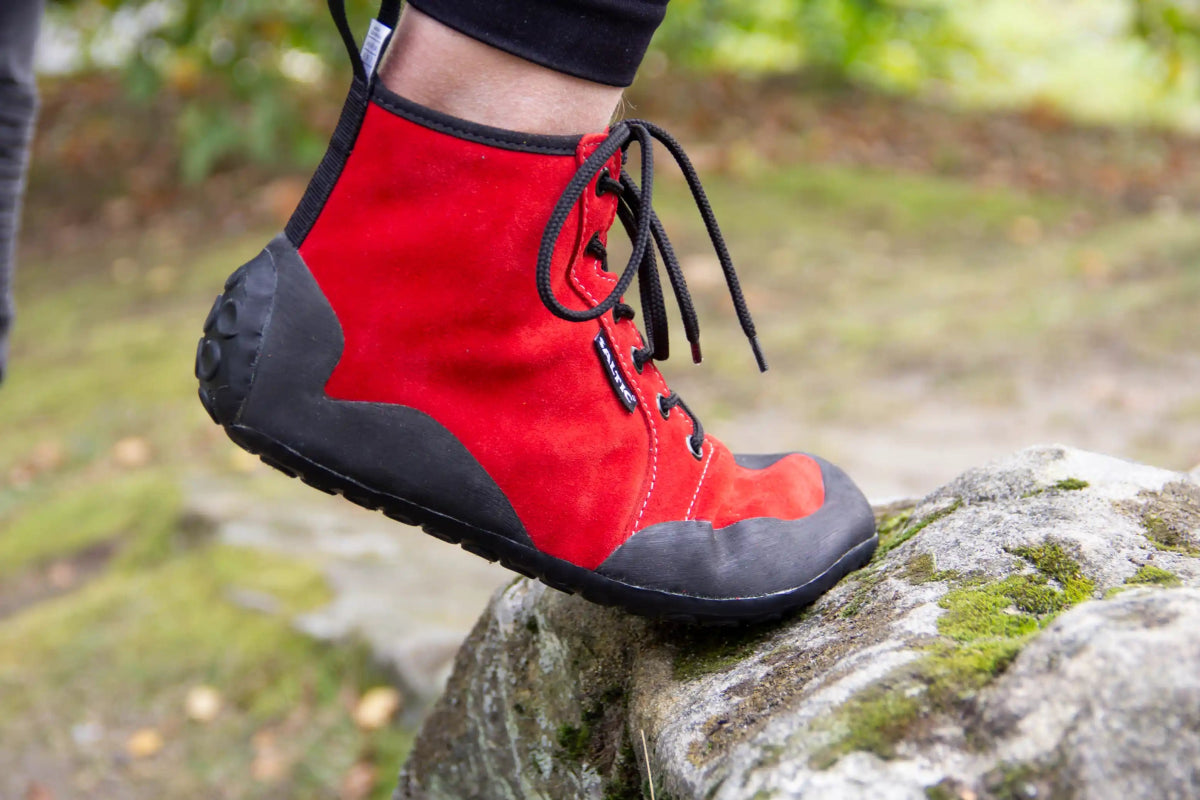 Saltic | Outdoor High | Mångsidiga outdoor-kängor för vår till höst Saltic TJÅKKO