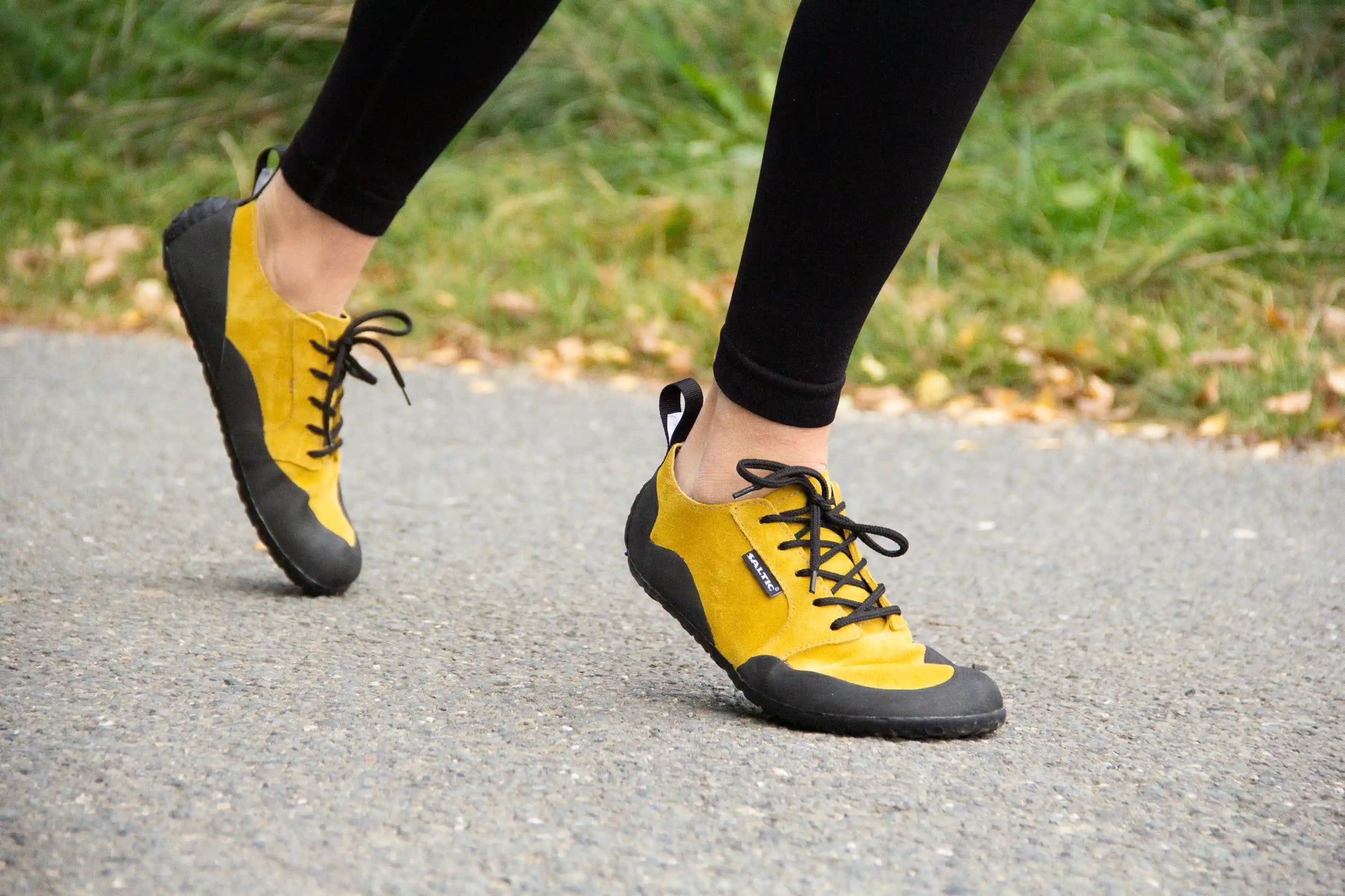 Saltic | Outdoor Flat | Låg outdoor-sko för vår till höst Saltic TJÅKKO