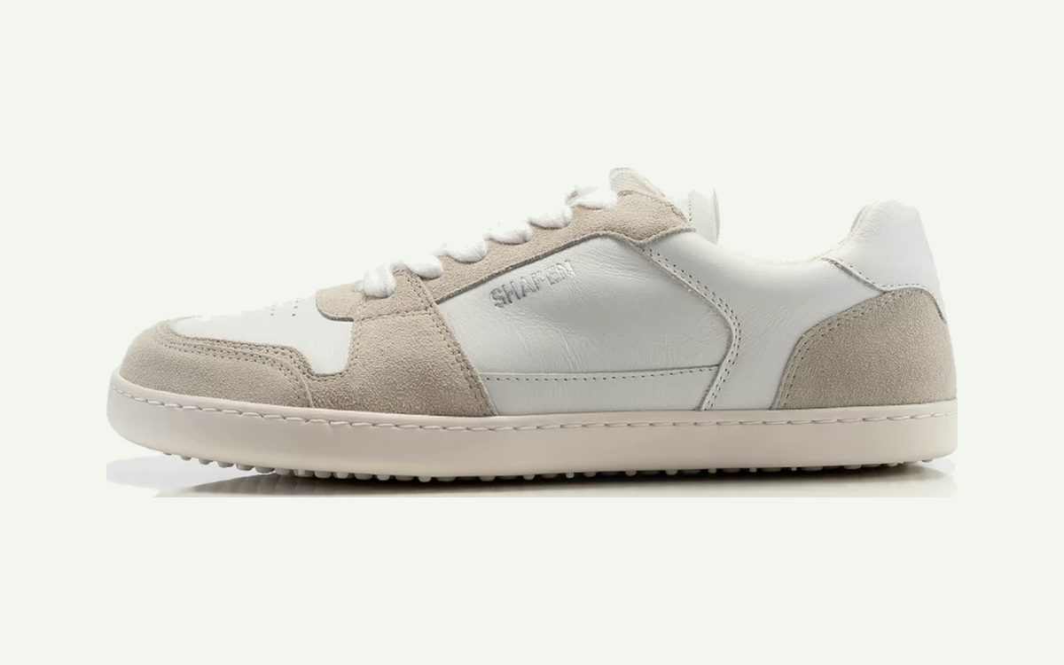 Shapen | RE:WIND | Retro leather sneakers fotograferad från sidan med utpekade detaljer